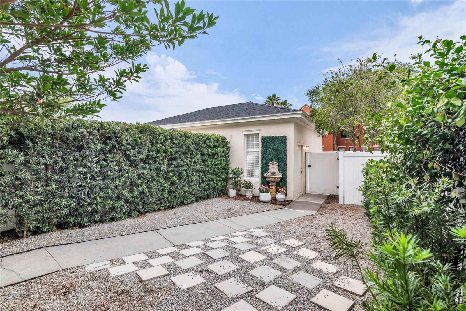 BALDWIN PARK - Residential