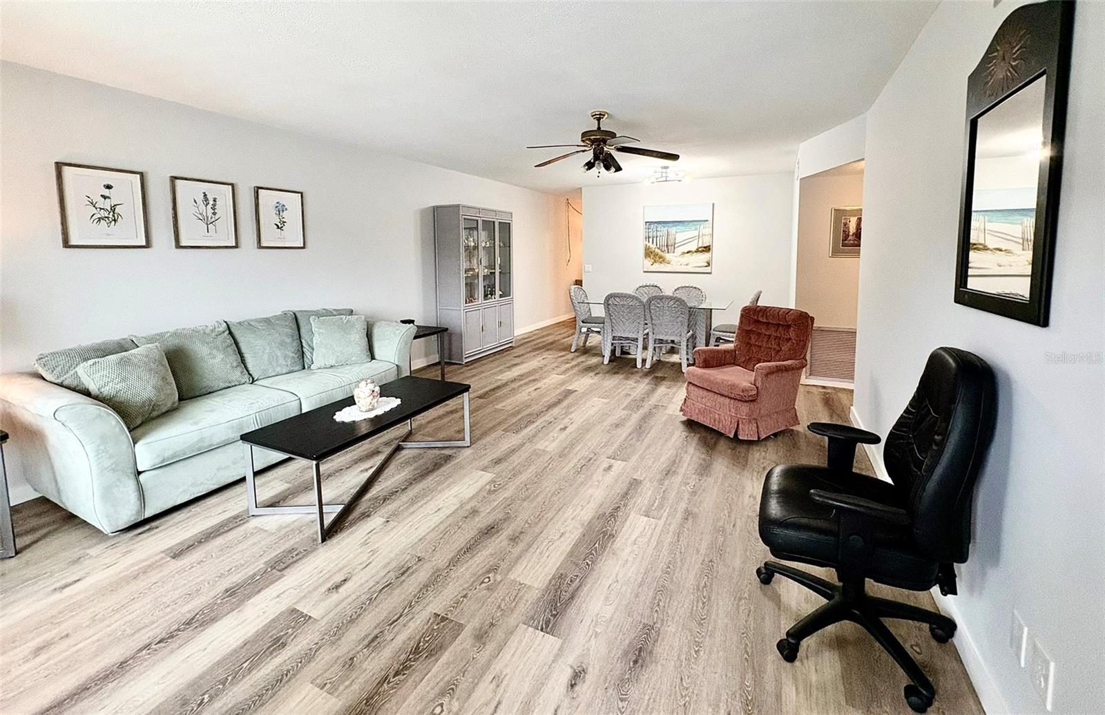 2071 AUSTRALIA WAY W 37