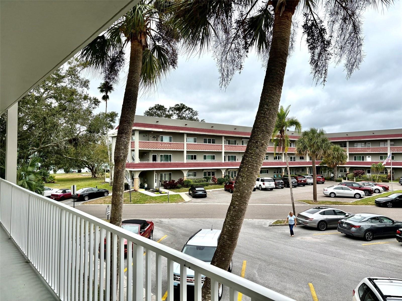 2071 AUSTRALIA WAY W 37