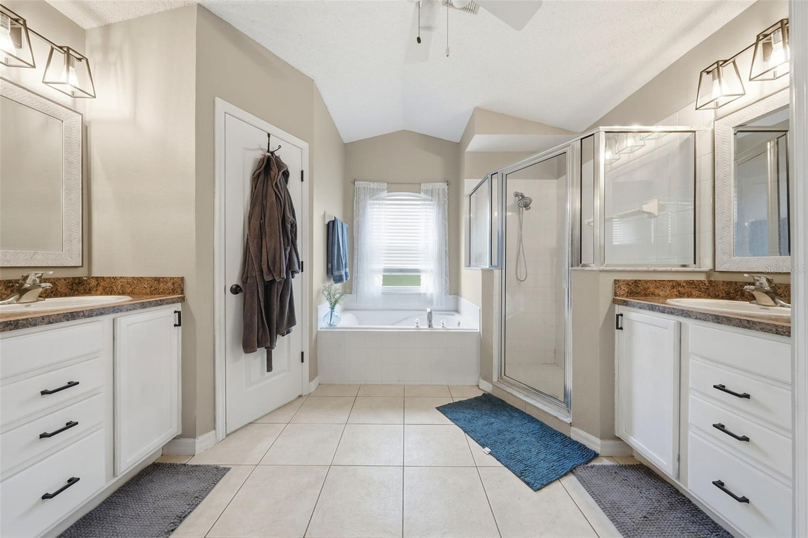 ABRAMS RIDGE FIRST ADD - Residential