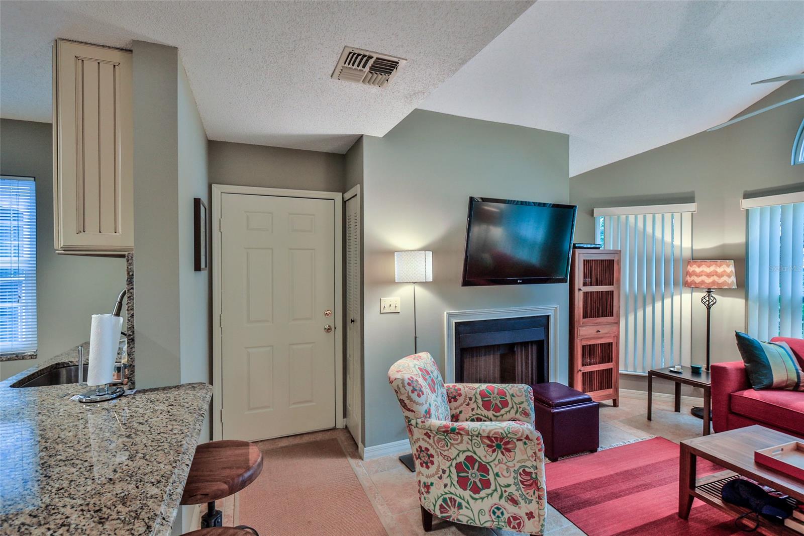 Sun Beach Club Condo Ph 01-03 - Residential