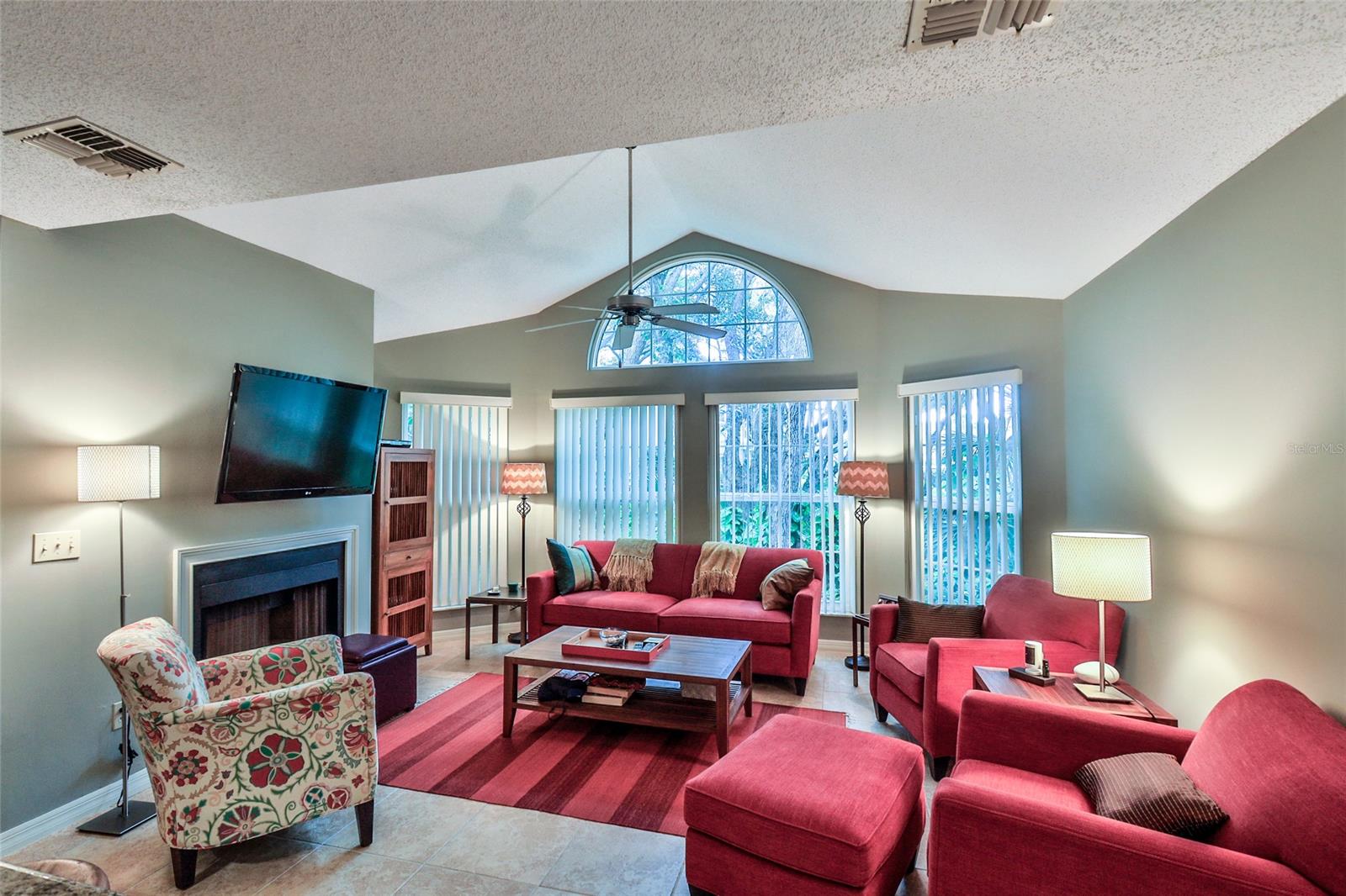 Sun Beach Club Condo Ph 01-03 - Residential