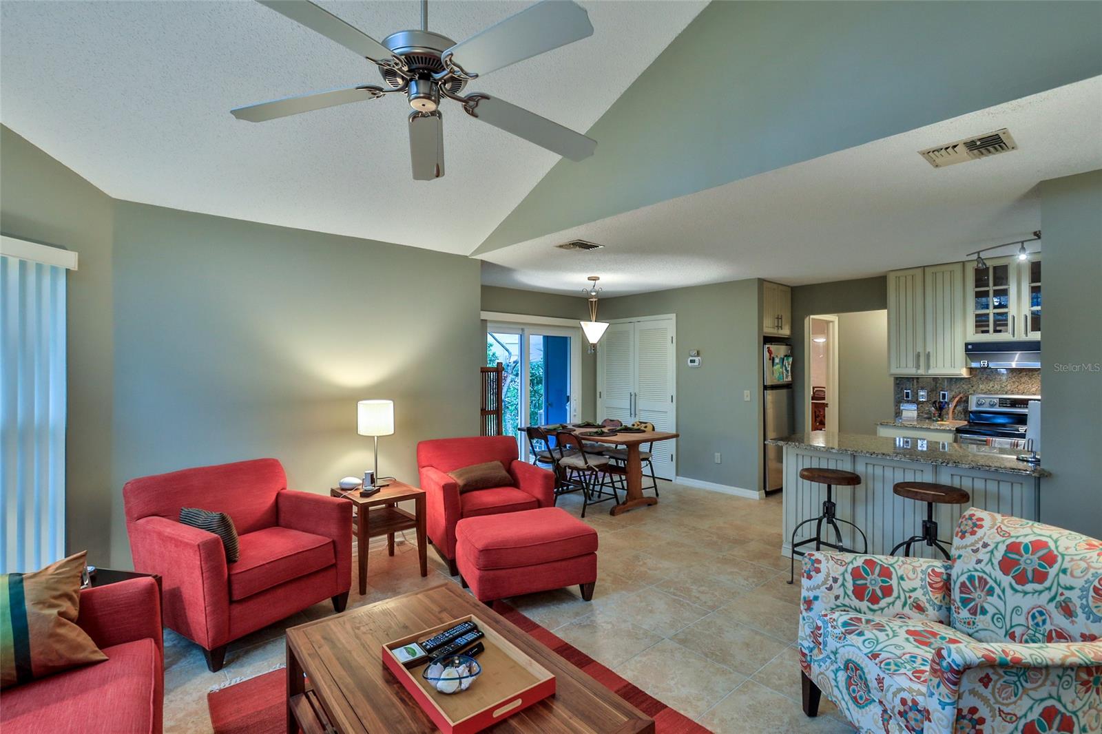 Sun Beach Club Condo Ph 01-03 - Residential