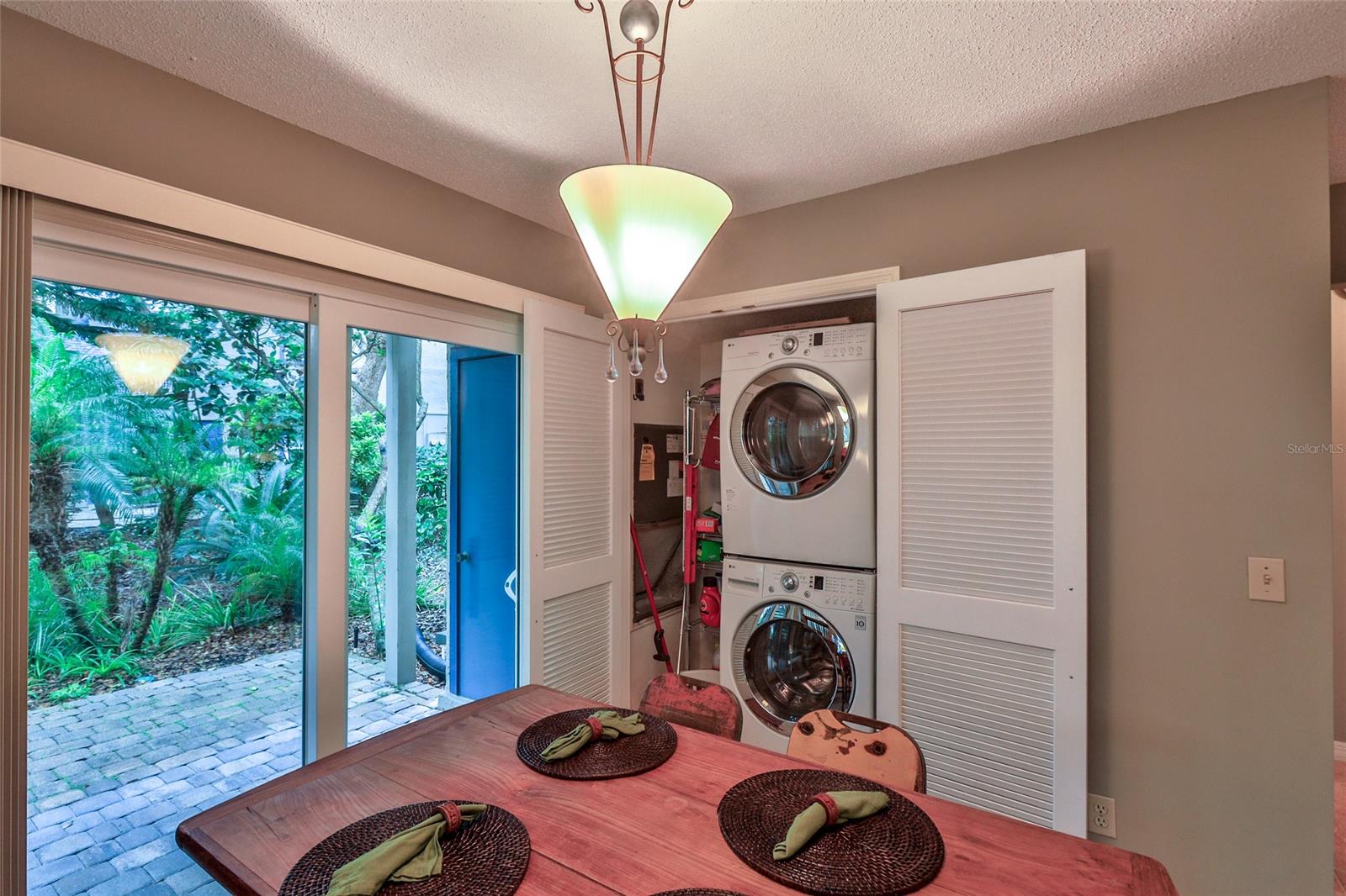 Sun Beach Club Condo Ph 01-03 - Residential