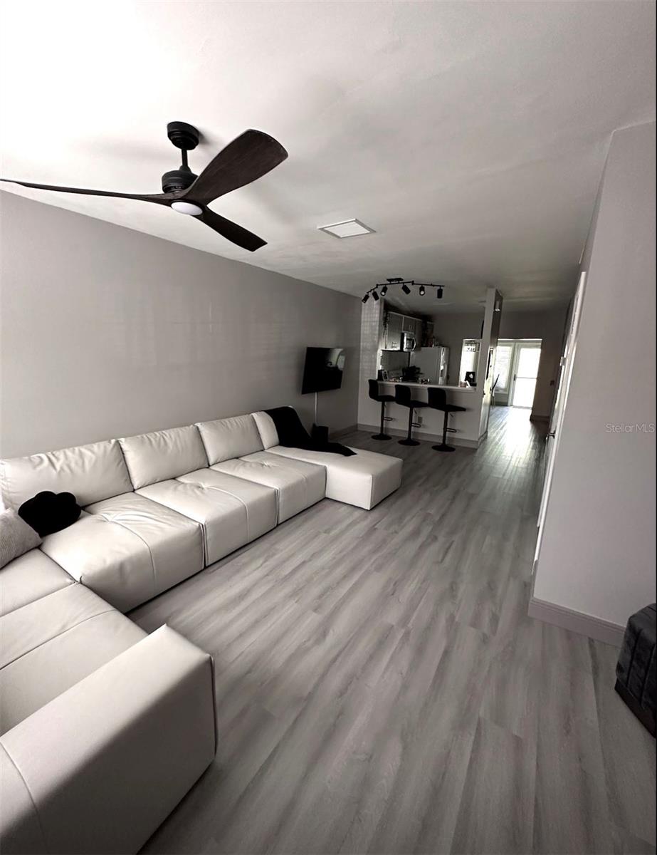 6210 BAYSIDE KEY DRIVE