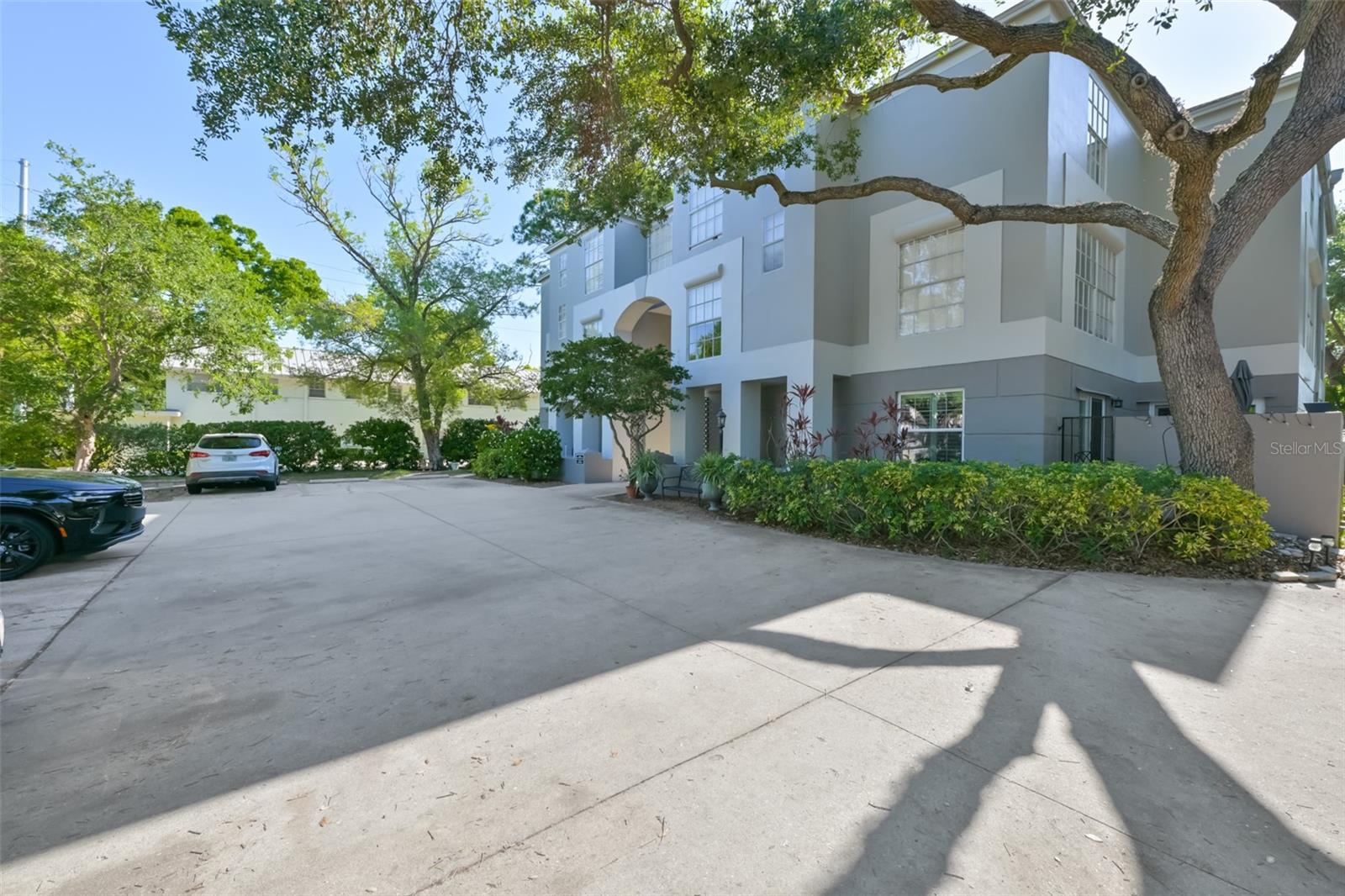 GLEN PARK CONDO - Residential