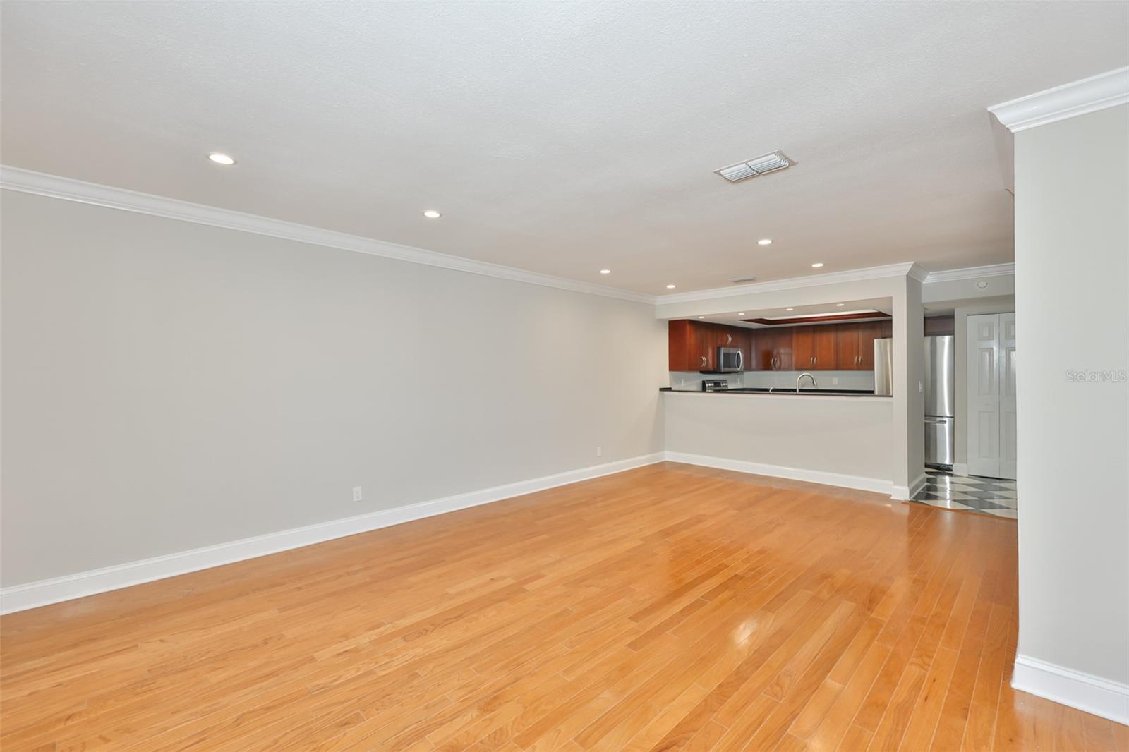 GLEN PARK CONDO - Residential
