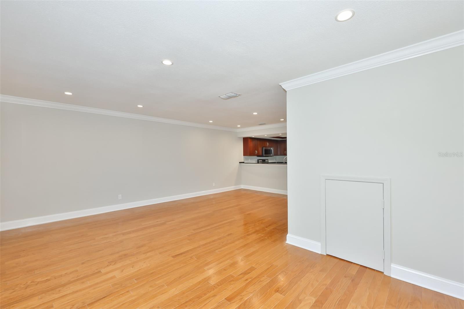 GLEN PARK CONDO - Residential