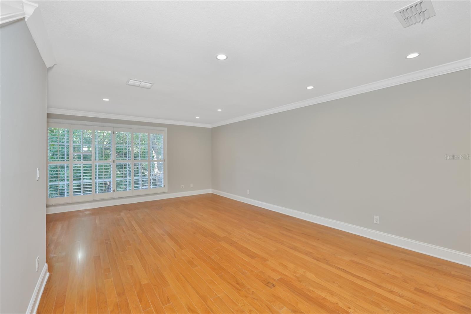 GLEN PARK CONDO - Residential