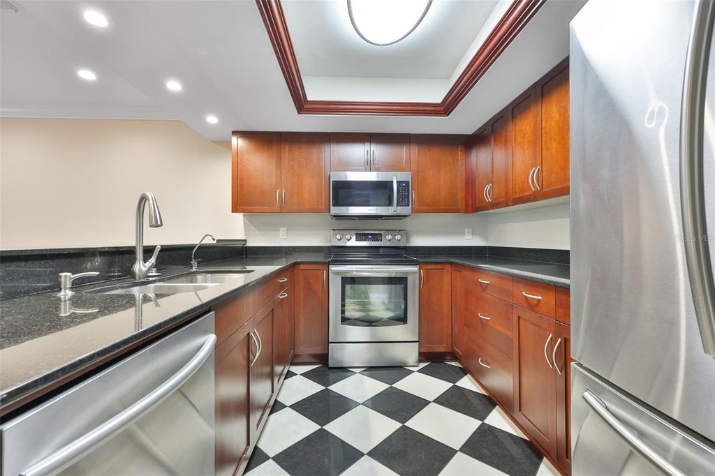 Photo of 606 S Glen Avenue #10, Tampa, FL 33609 (MLS # TB8506425)