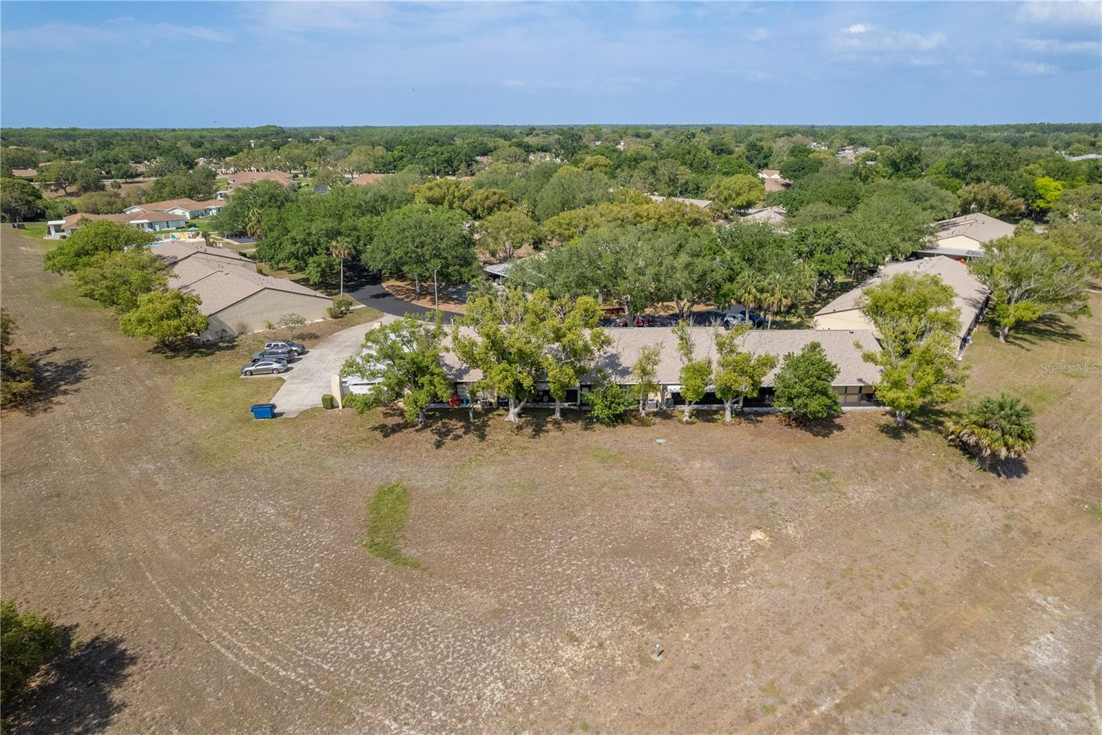 DOLLAR LAKE VILLAGE CONDO 01 - Residential