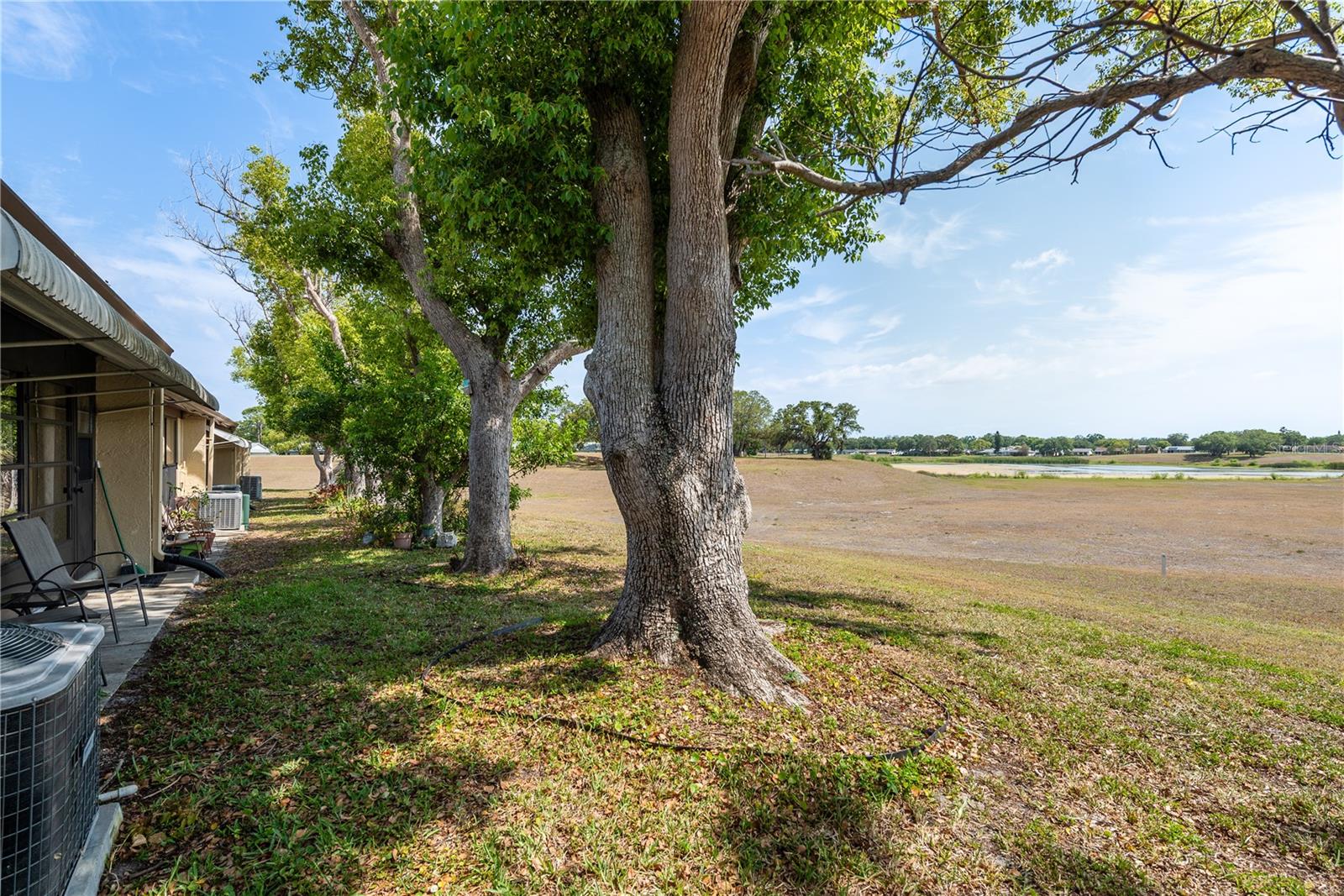 DOLLAR LAKE VILLAGE CONDO 01 - Residential