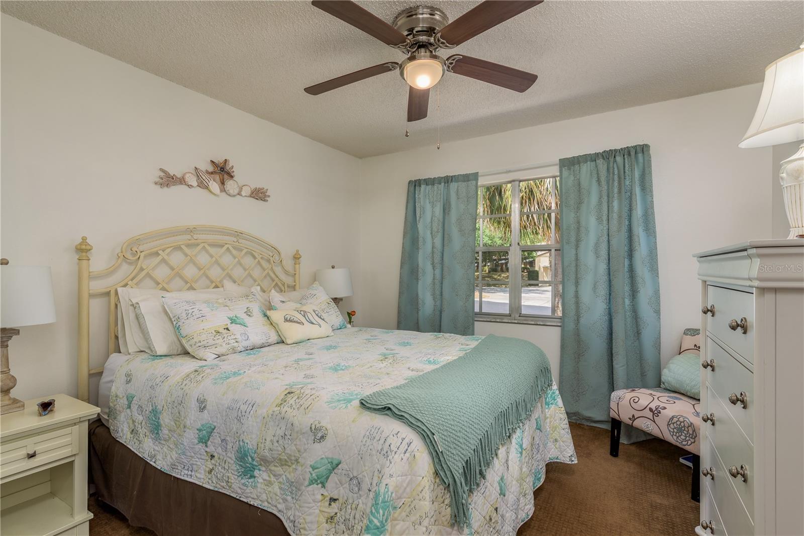 DOLLAR LAKE VILLAGE CONDO 01 - Residential