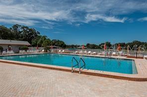 DOLLAR LAKE VILLAGE CONDO 01 - Residential