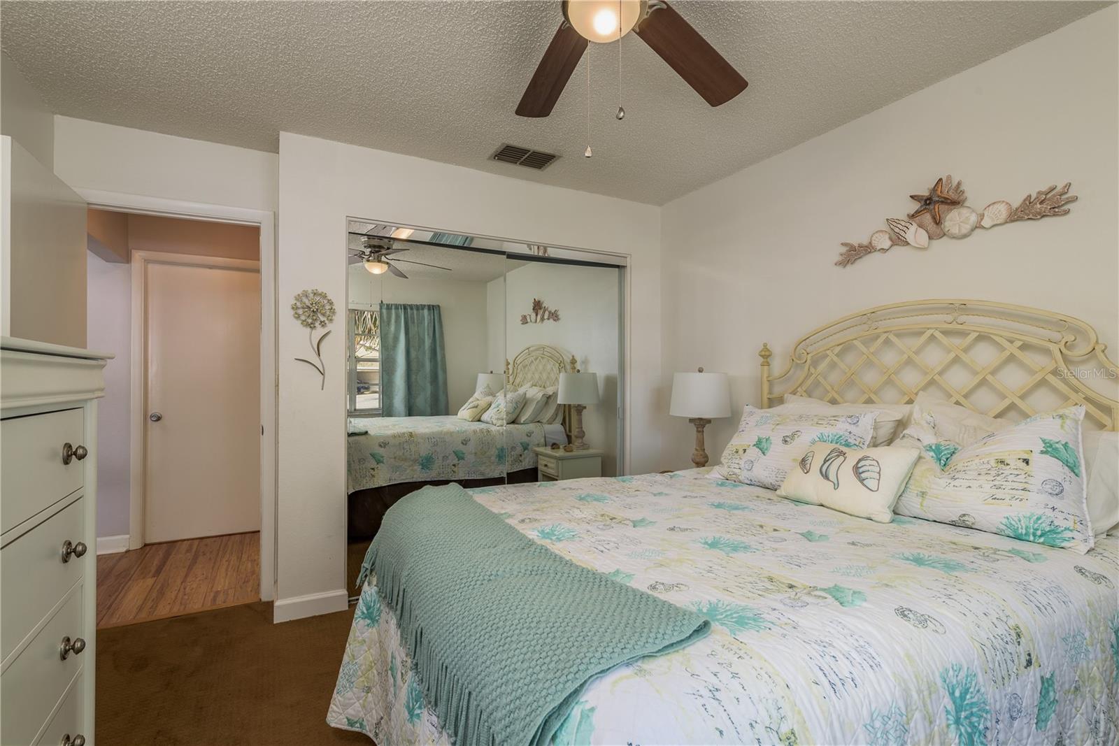 DOLLAR LAKE VILLAGE CONDO 01 - Residential