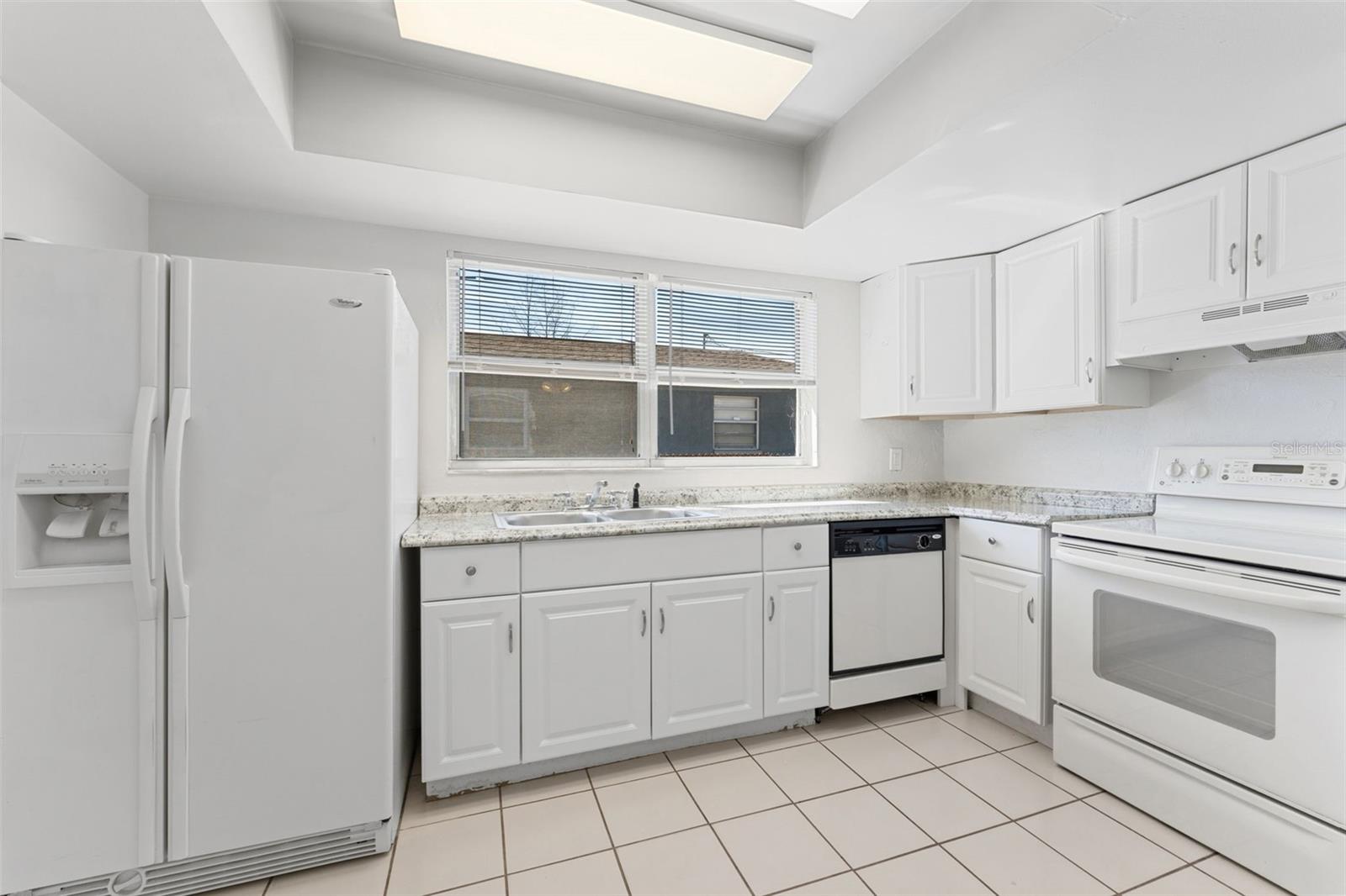 BAYOU HEIGHTS HANLONS - Residential