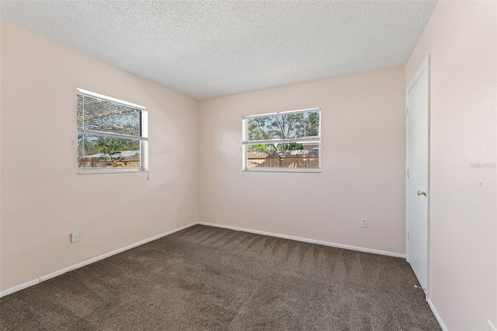 BAYOU HEIGHTS HANLONS - Residential