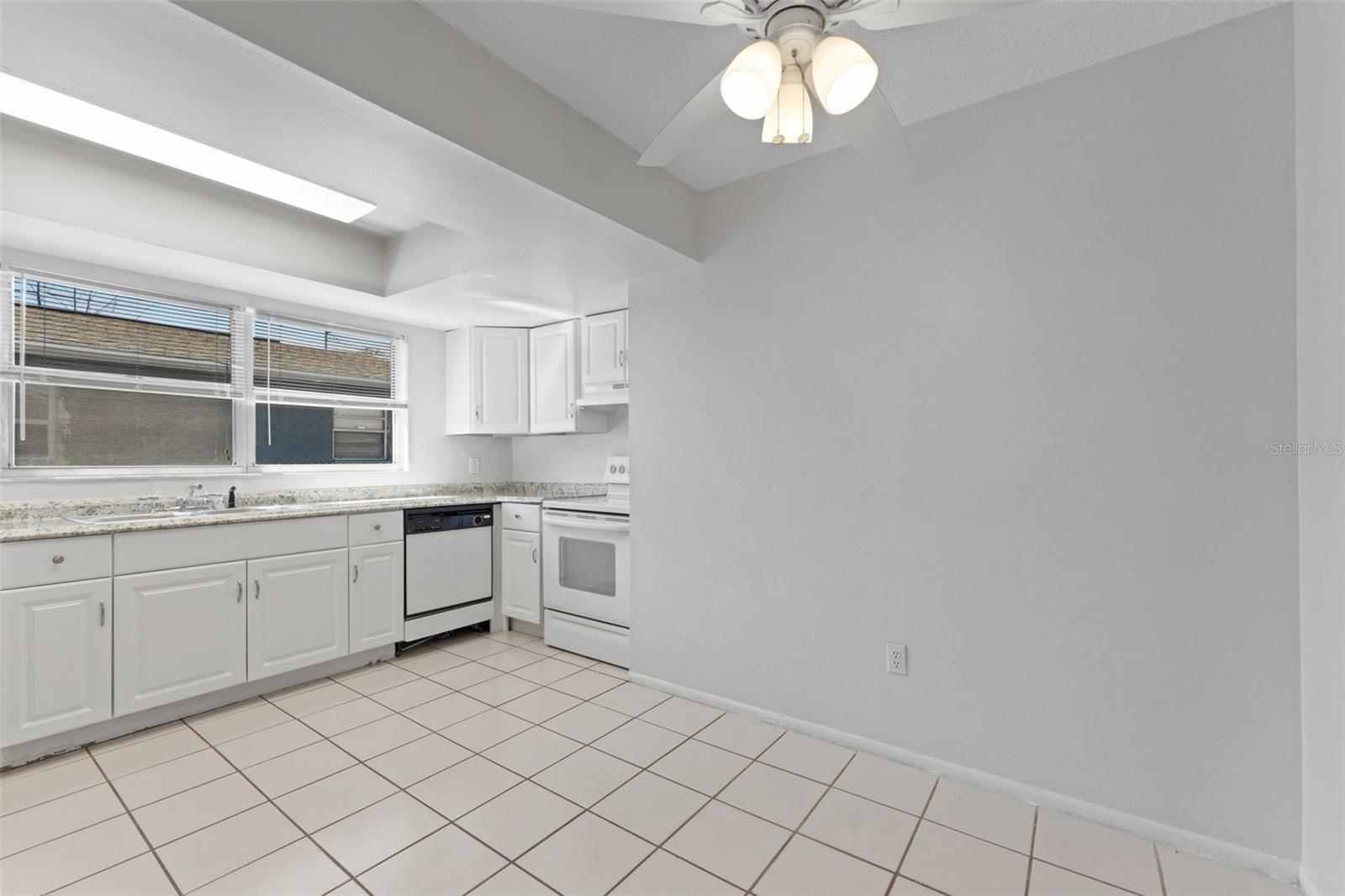 BAYOU HEIGHTS HANLONS - Residential