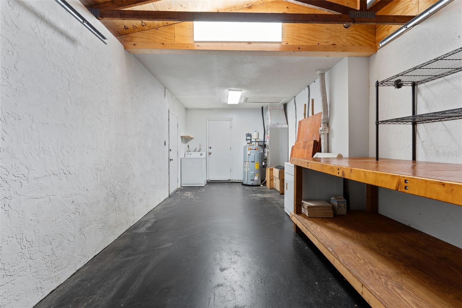 BAYOU HEIGHTS HANLONS - Residential