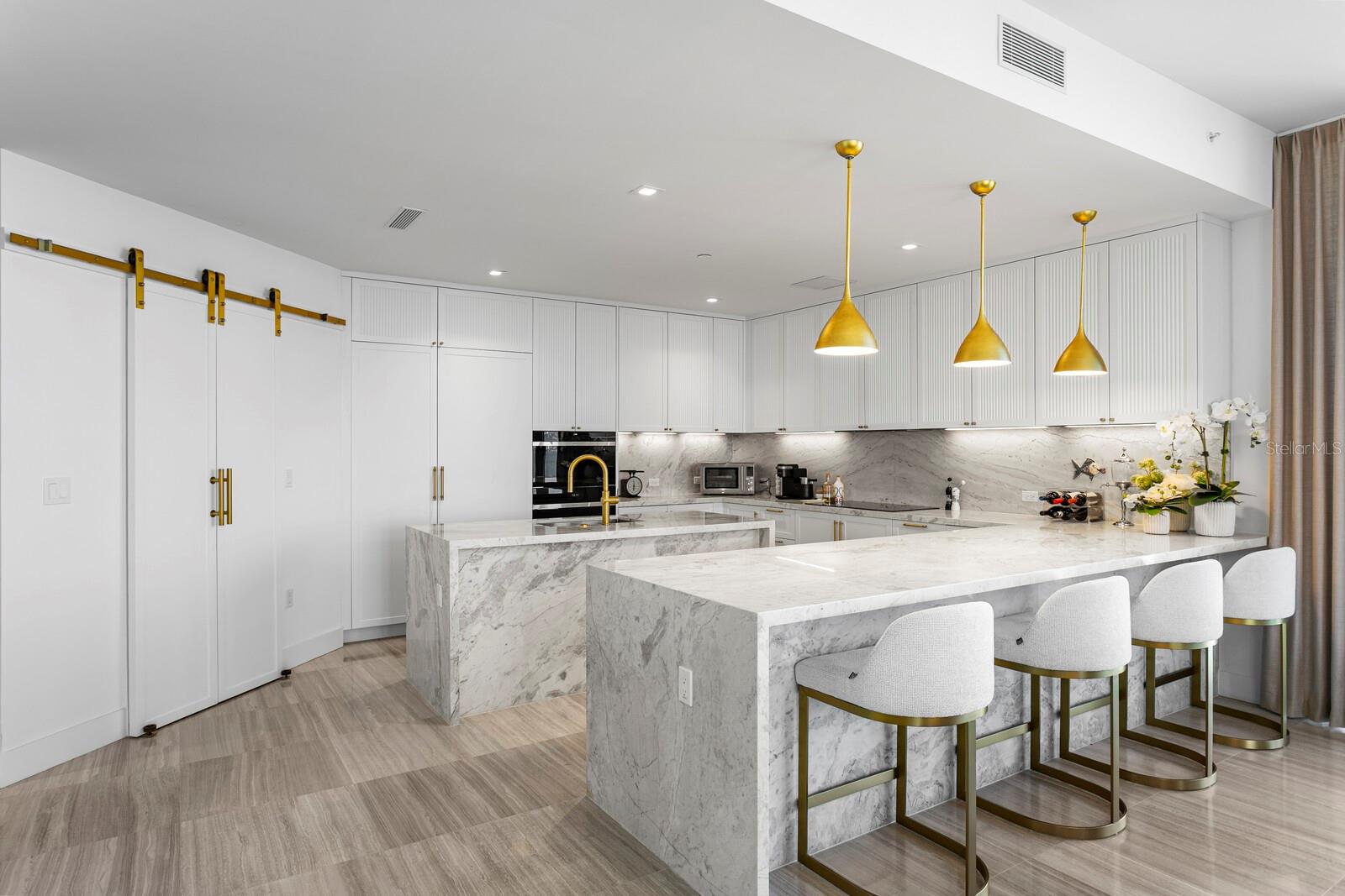 THE RITZ-CARLTON RESIDENCES - Residential