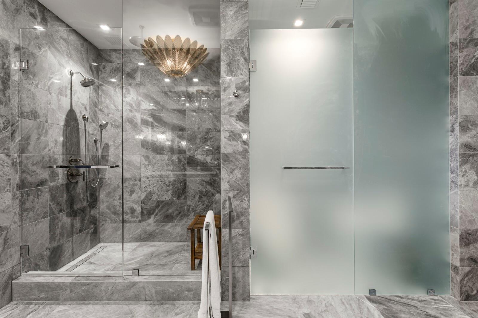 THE RITZ-CARLTON RESIDENCES - Residential