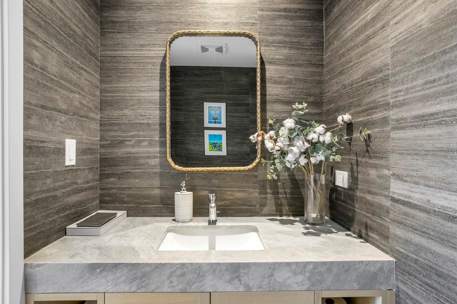 THE RITZ-CARLTON RESIDENCES - Residential