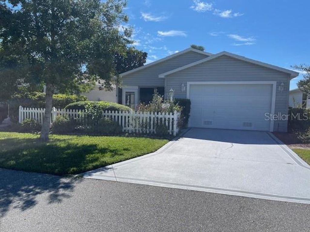 Photo of 2340 Pickens Place, The Villages, FL 32162 (MLS # G5103850)