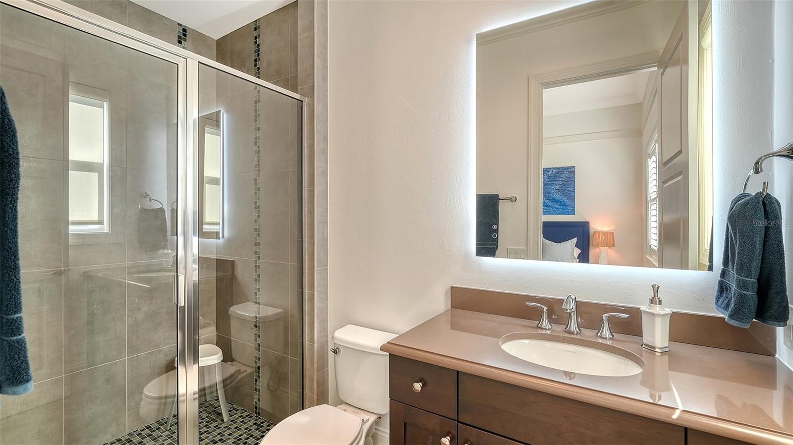 FOUNDERS CLUB - Residential