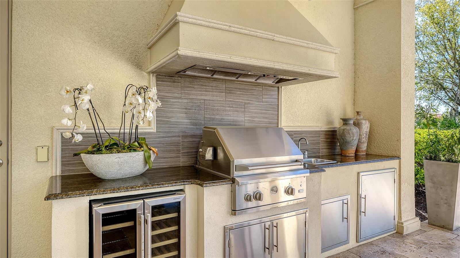 FOUNDERS CLUB - Residential