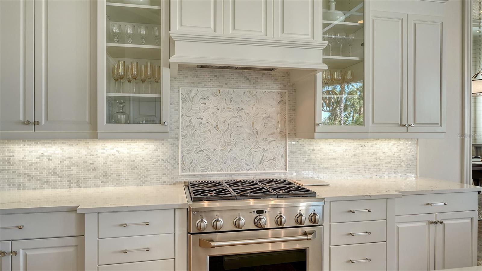 FOUNDERS CLUB - Residential