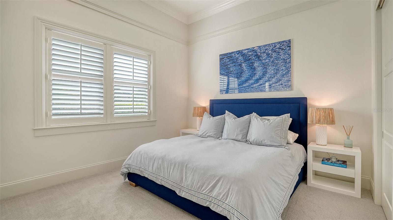 FOUNDERS CLUB - Residential