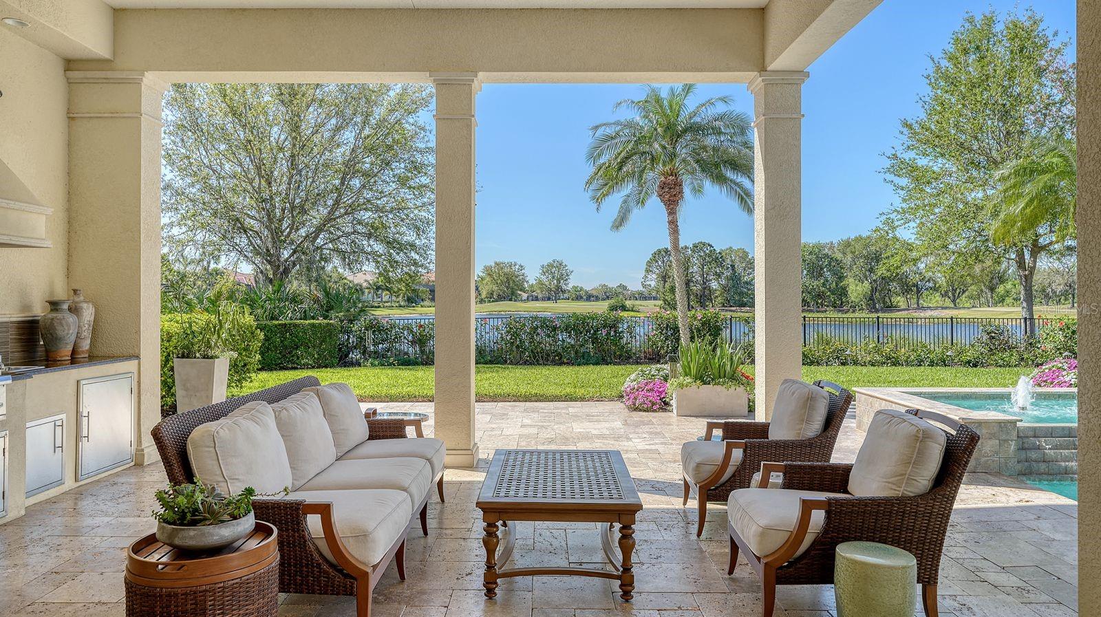 FOUNDERS CLUB - Residential