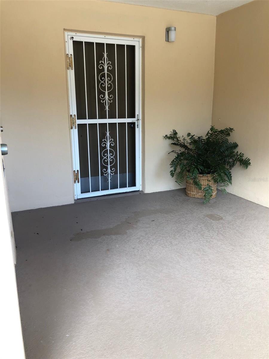 512 W VENICE AVENUE 205