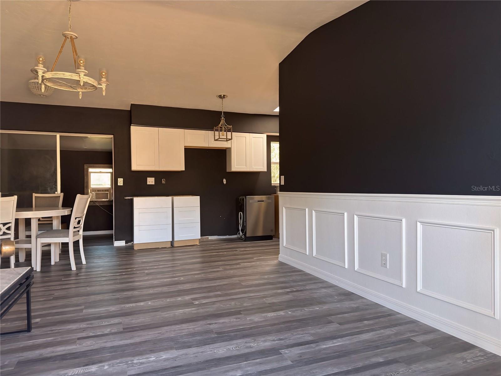 633 WHIPPOORWILL TERRACE