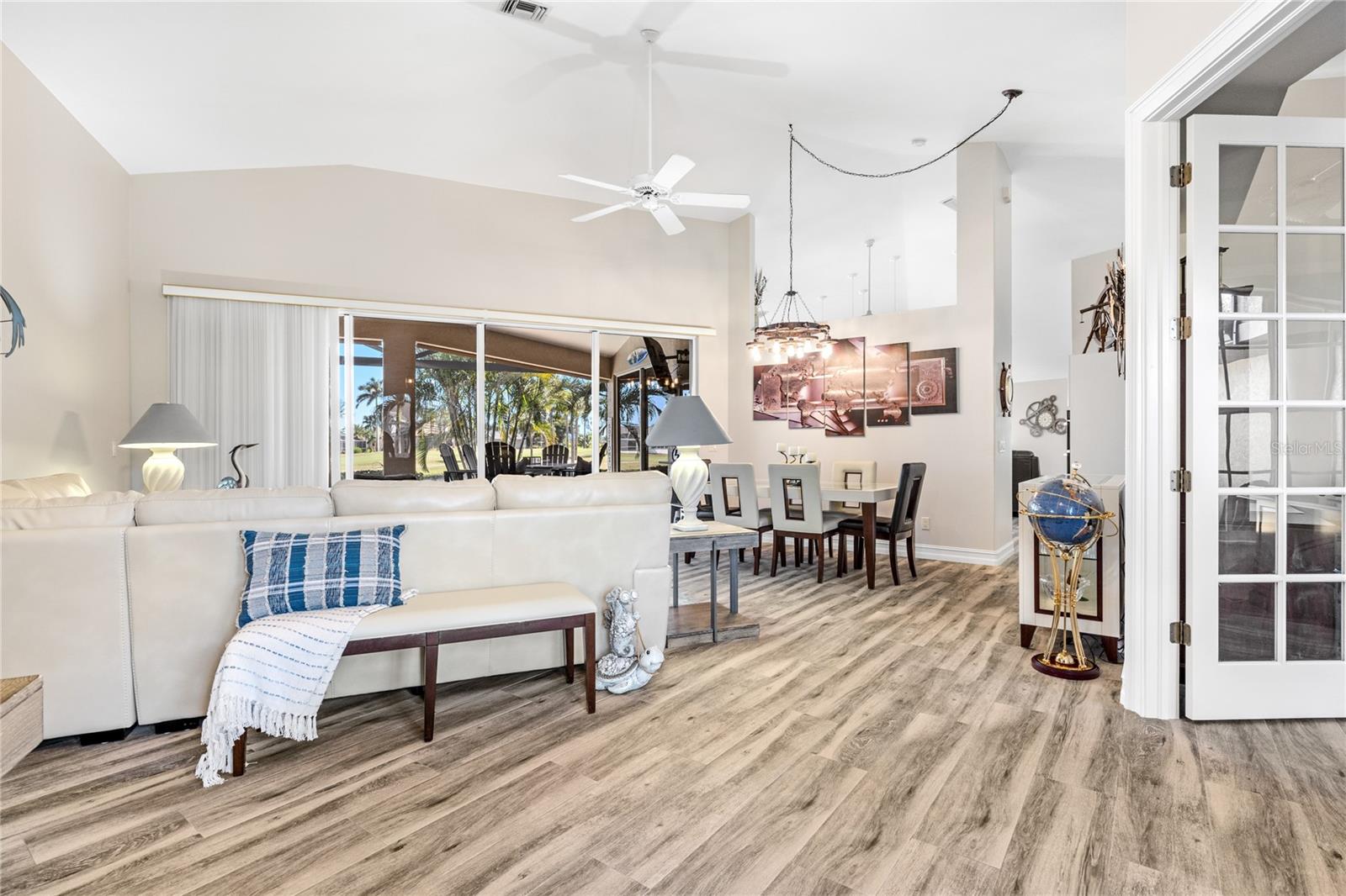 ROYAL TEE COUNTRY CLUB ESTATES - Residential