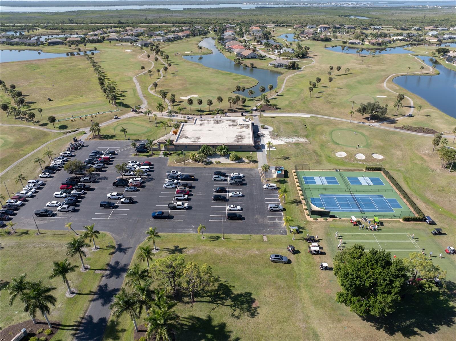 ROYAL TEE COUNTRY CLUB ESTATES - Residential