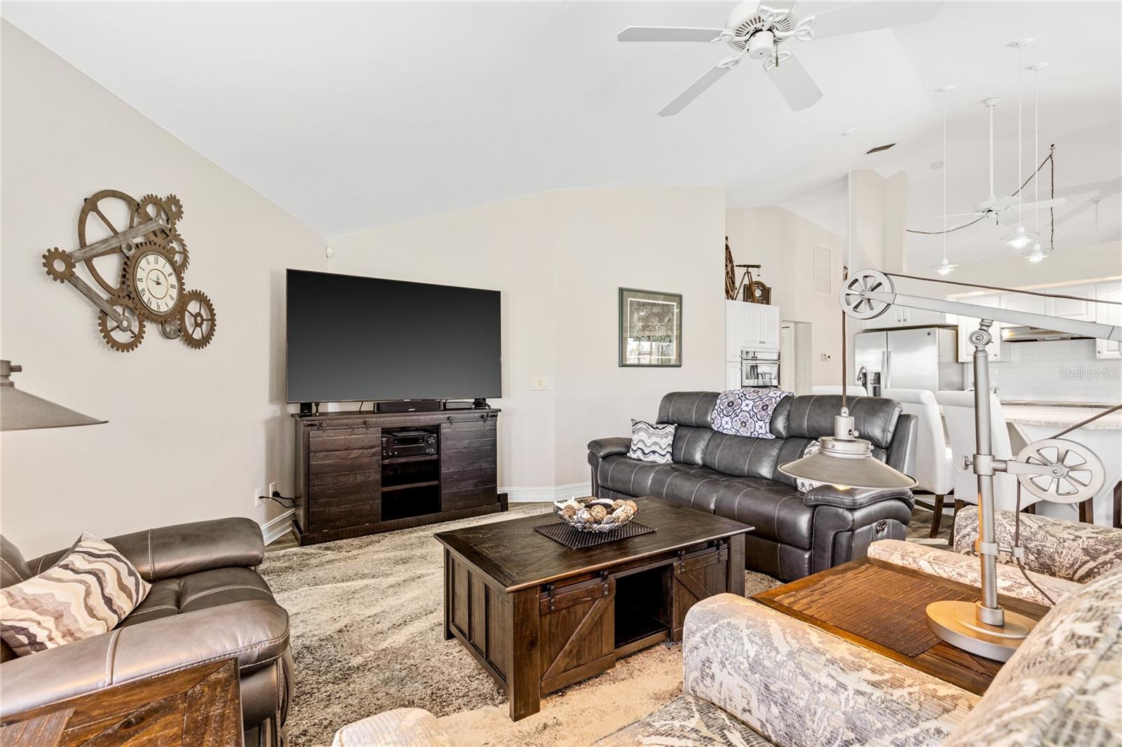 ROYAL TEE COUNTRY CLUB ESTATES - Residential