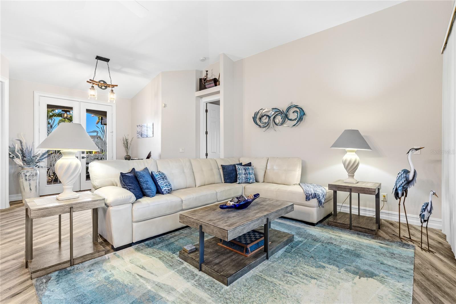 ROYAL TEE COUNTRY CLUB ESTATES - Residential