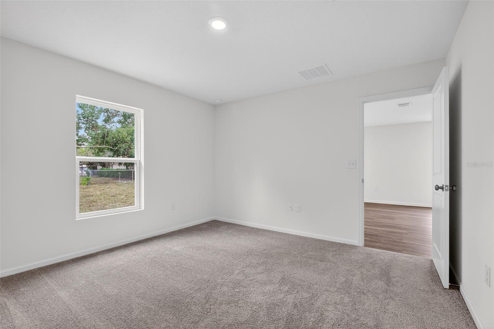 RAINBOW LAKES ESTATES - Residential