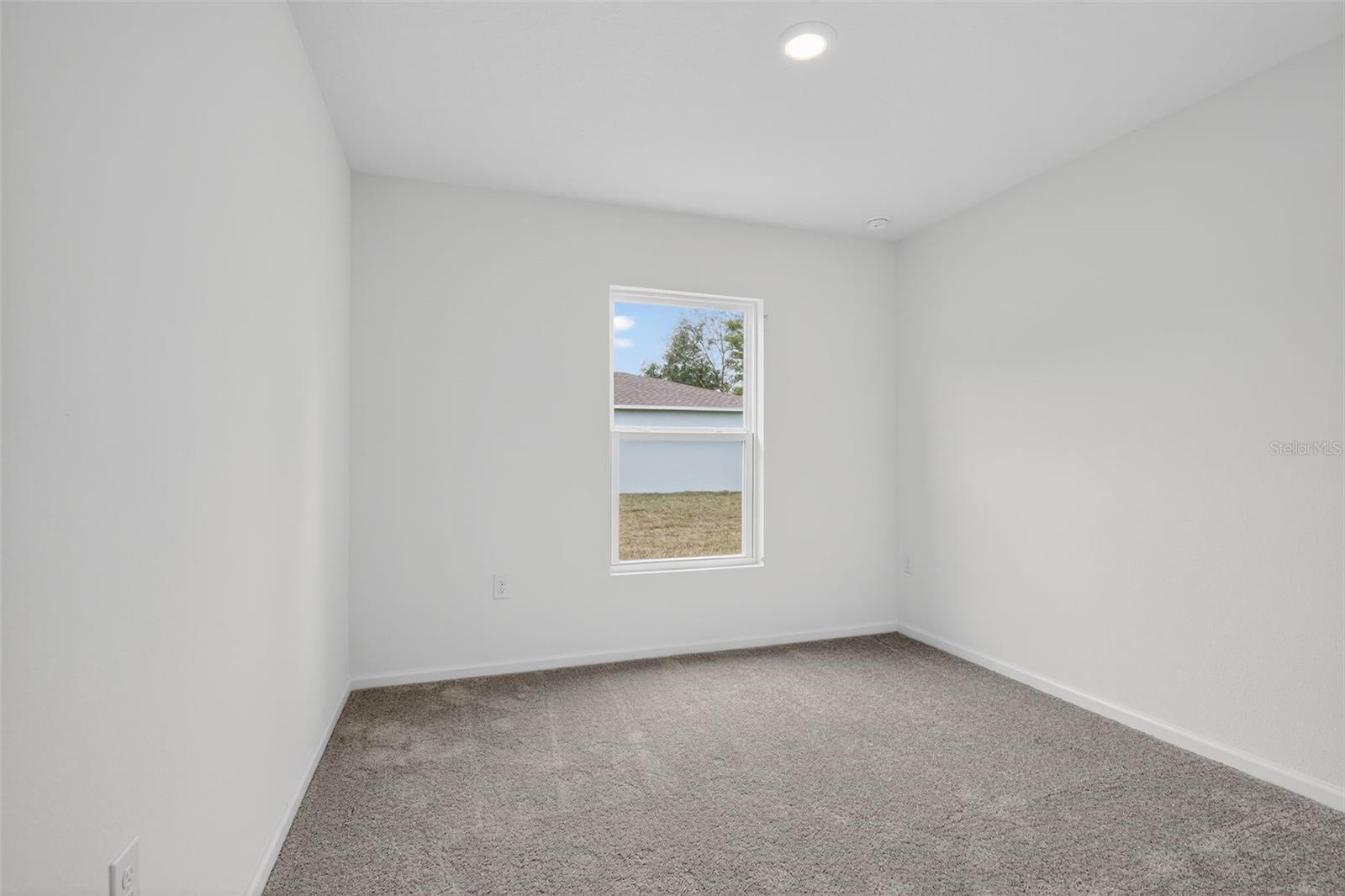 RAINBOW LAKES ESTATES - Residential