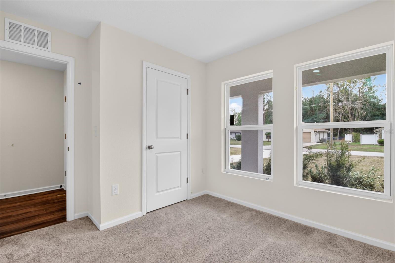 RAINBOW LAKES ESTATES - Residential