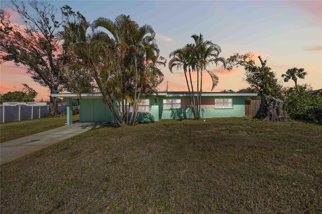 Photo of 1824 Rhoades Terrace, Sarasota, FL 34234 (MLS # C7522185)