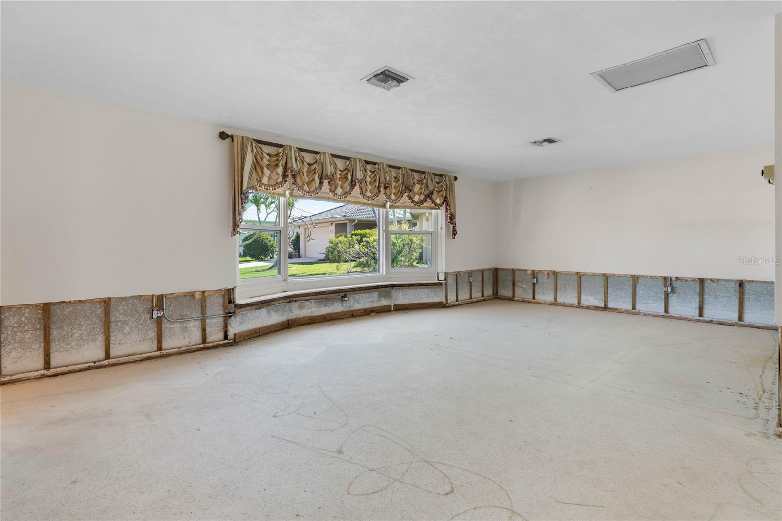 PUNTA GORDA ISLES SEC 04 - Residential