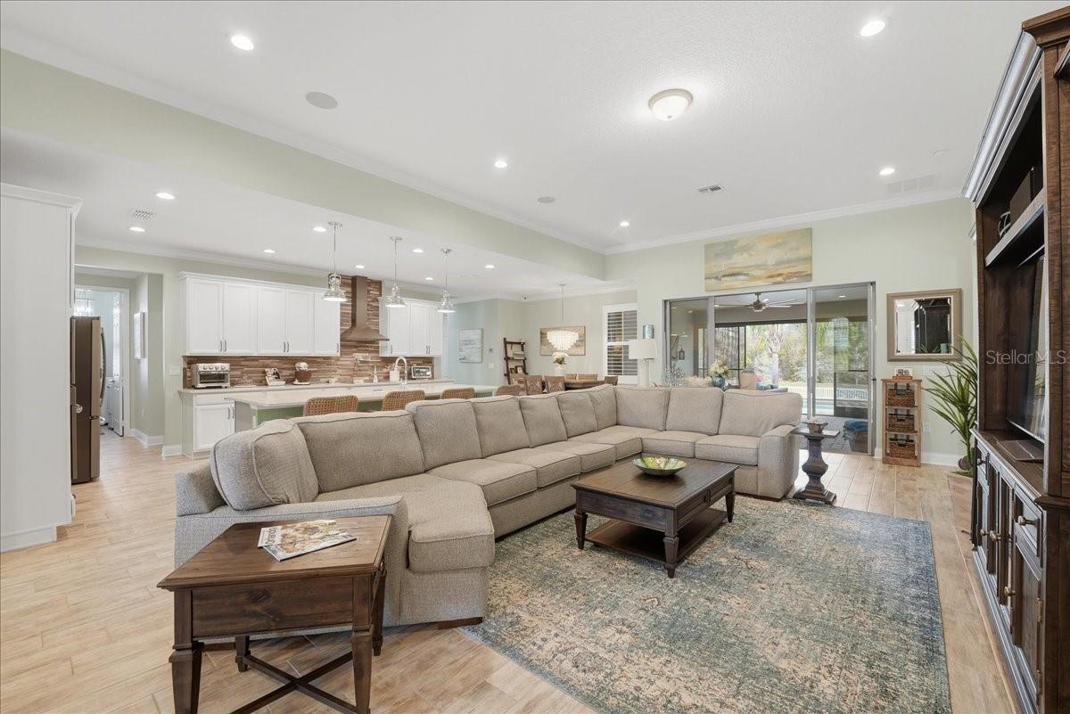 688 FOSTERS GROVE LOOP