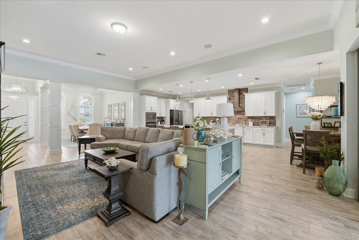 FOSTERS GROVE AT OVIEDO - Residential