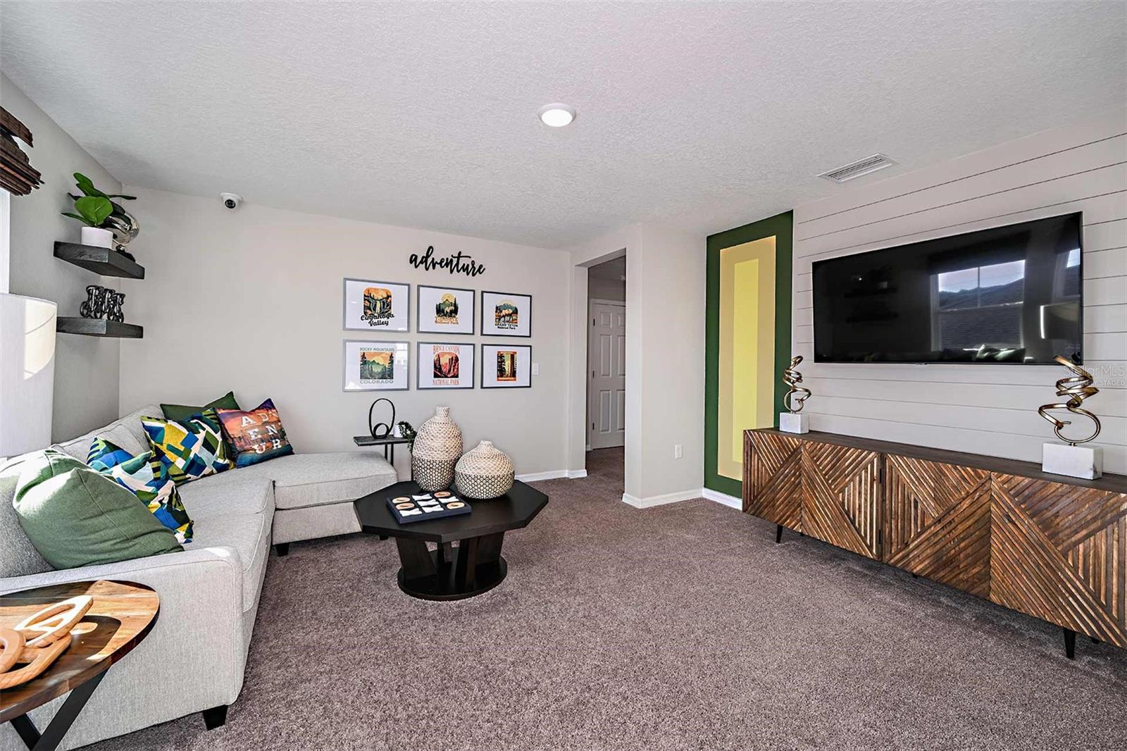 PASADENA RIDGE - Residential