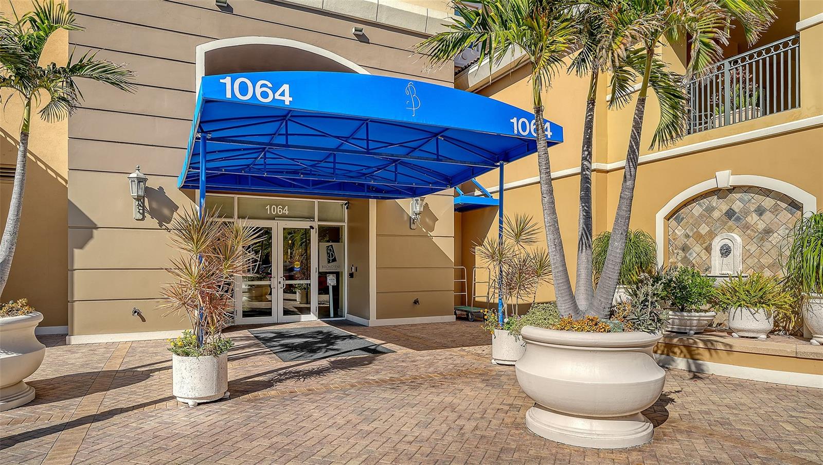 BROADWAY PROMENADE - Residential