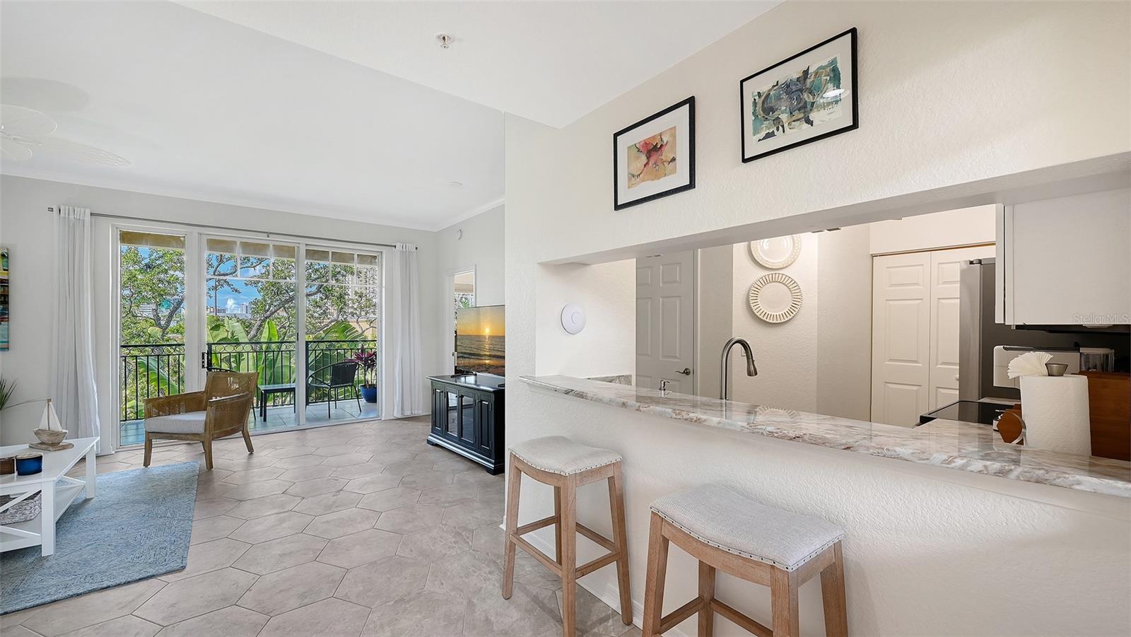 BROADWAY PROMENADE - Residential