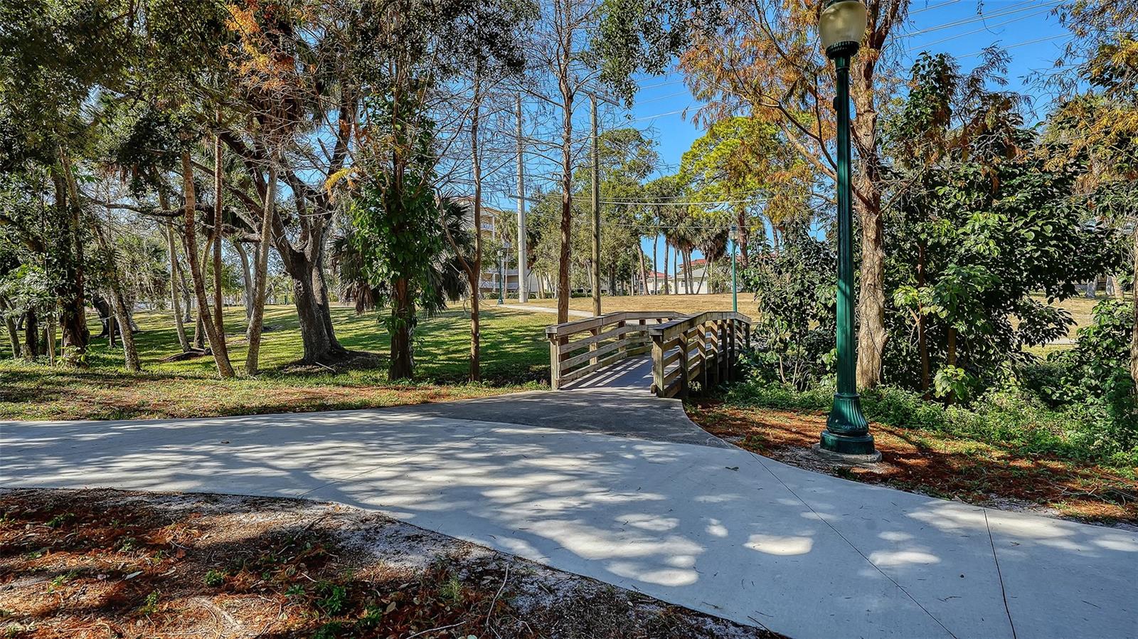 BROADWAY PROMENADE - Residential