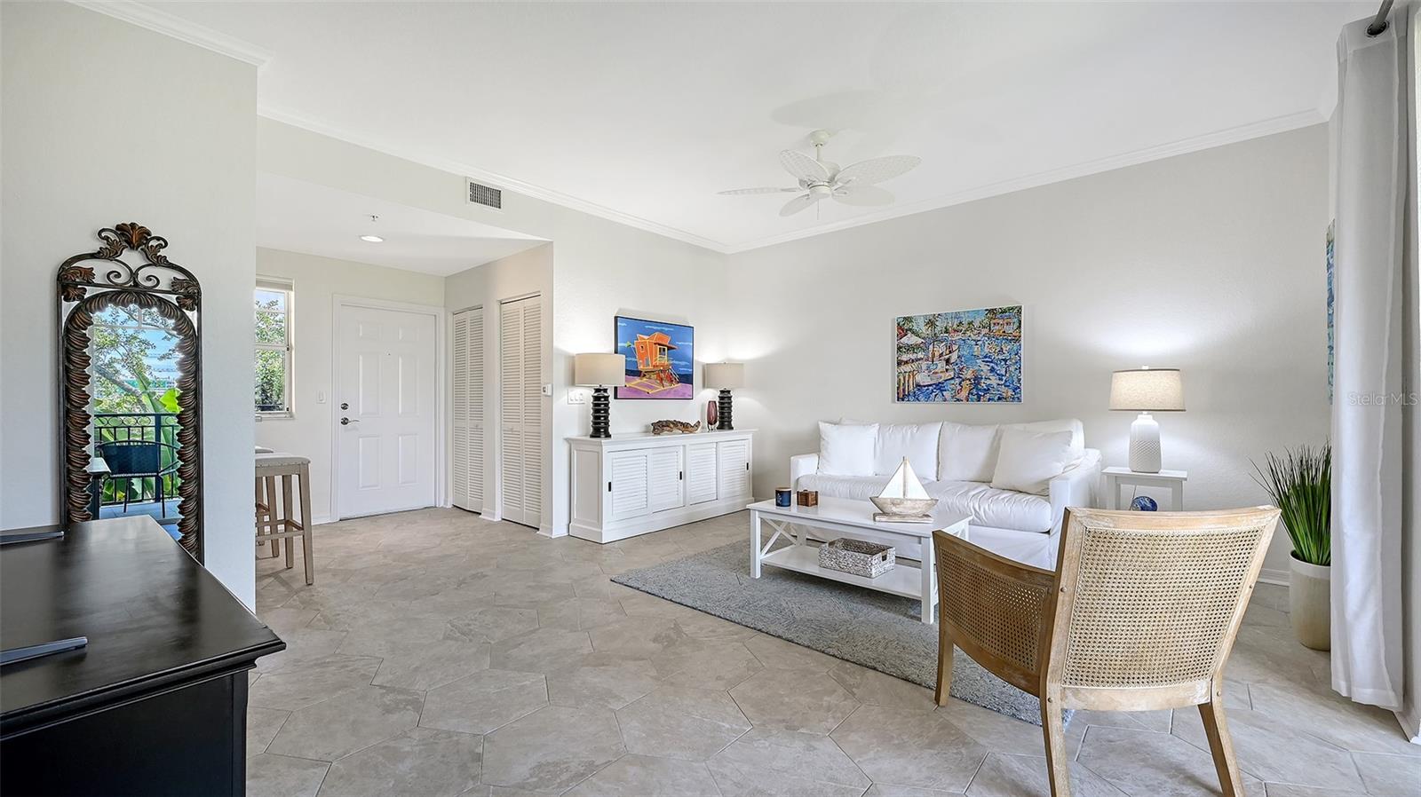 BROADWAY PROMENADE - Residential